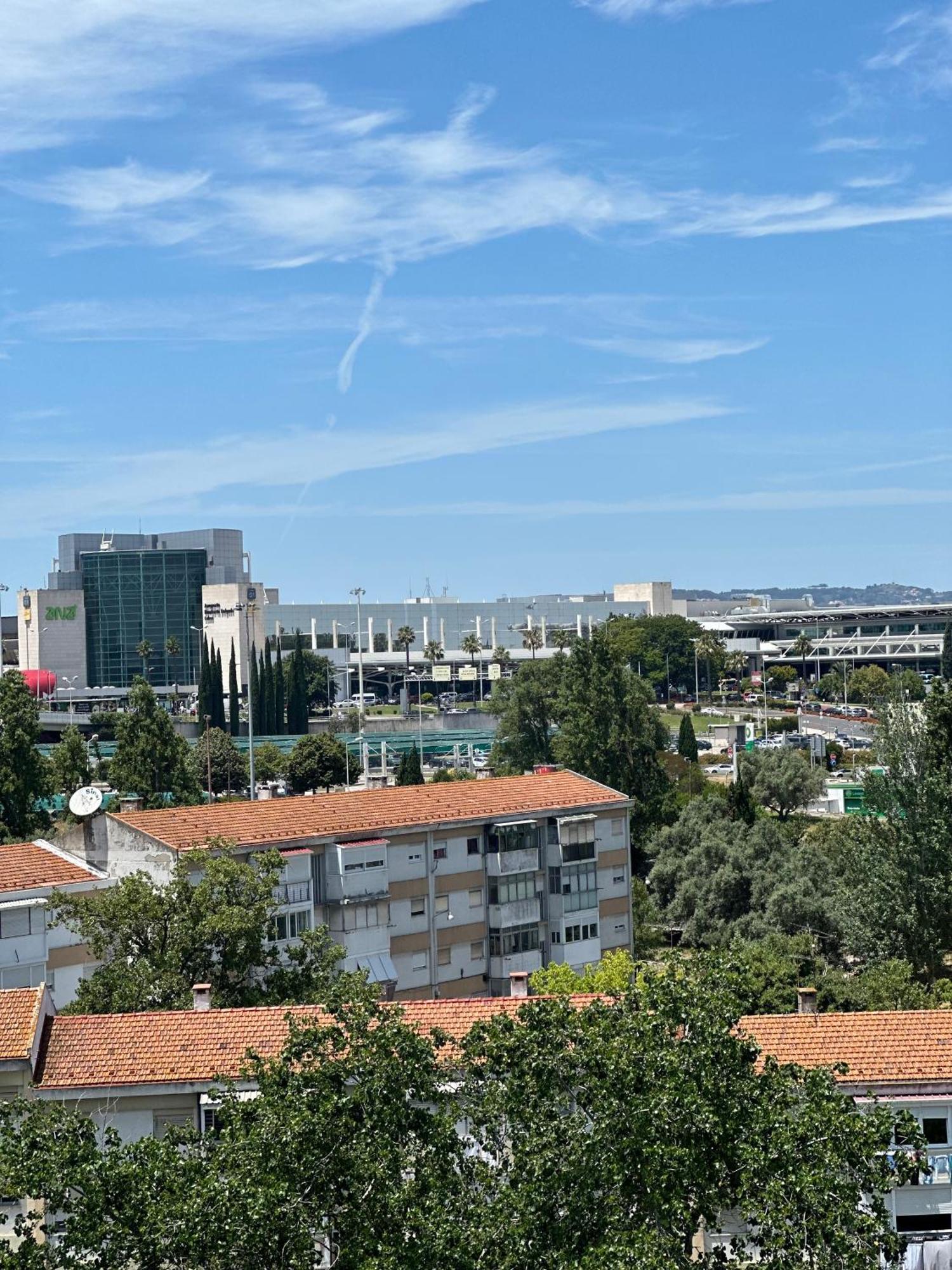 Quarto Aeroporto Lissabon Buitenkant foto
